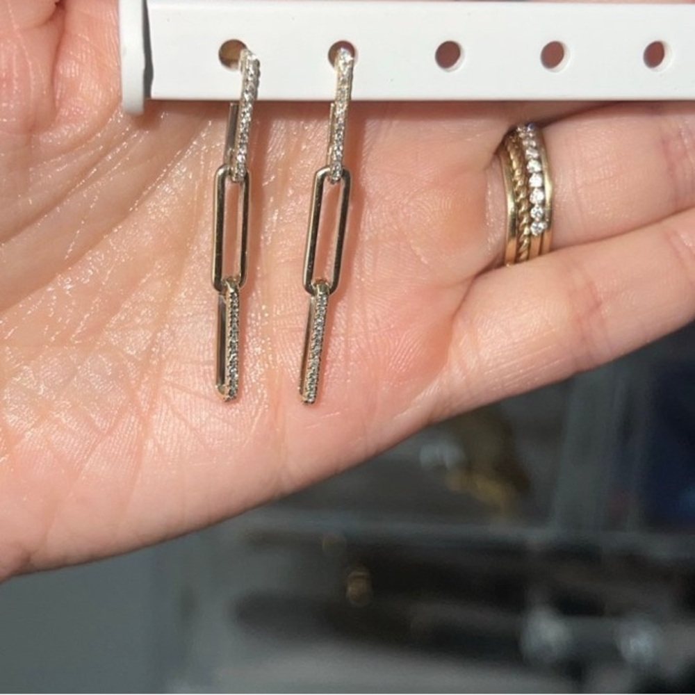 Shy creation 14k gold link earrings